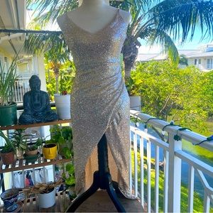 3/$15 bundle Windsor NWT sequin formal gown.
